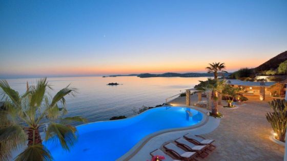 Selena Greece