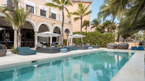 Toes-in-the-Sand Beachfront Villa Rental in Puerto Aventuras