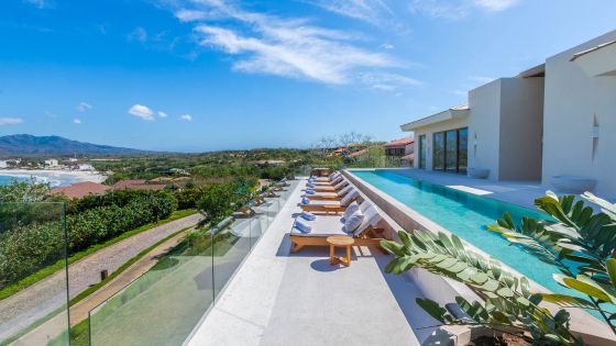 Luxury Redefined: Ocean Views, Entertainment, and Ultimate Comfort